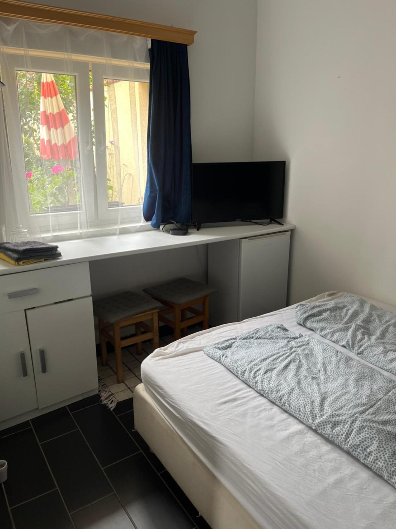 Kerti Franciaagyas Apartman 베크 외부 사진